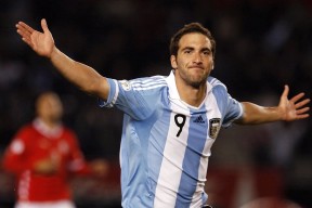 赛车电影：还原赛场上的冠军奇迹，赛车电影大揭秘