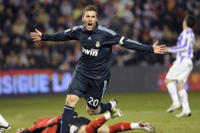 开云中国大陆-职业篮球赛事：上海队凭借关键对抗胜出，上海篮球队赛程