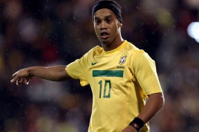 Kaiyun APP-英超豪门争霸：冠军争夺激烈到最后一刻，英超豪门俱乐部