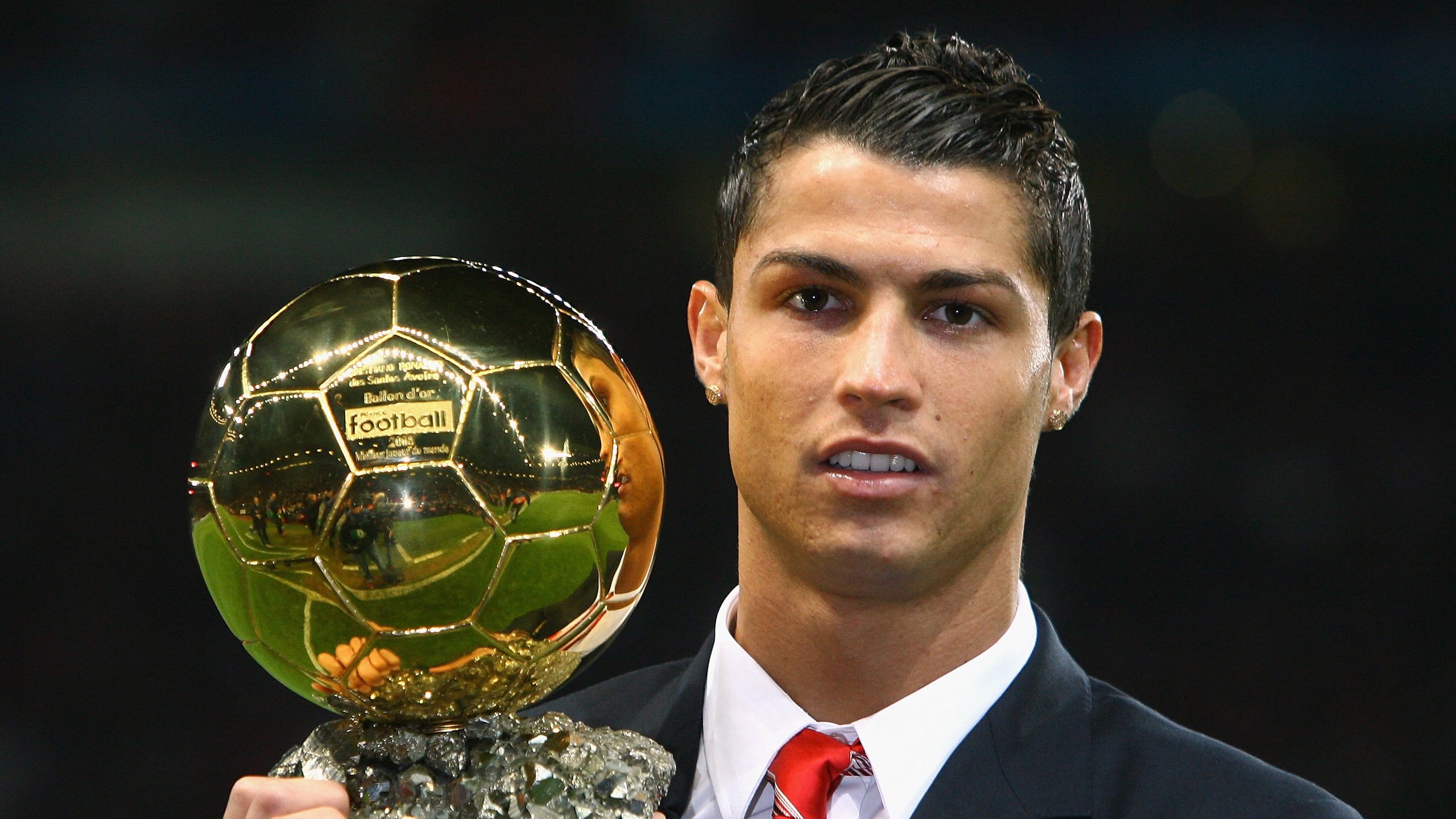 未来足球生态:虚拟现实+增强现实打造沉浸式比赛体验,虚拟足球动画片